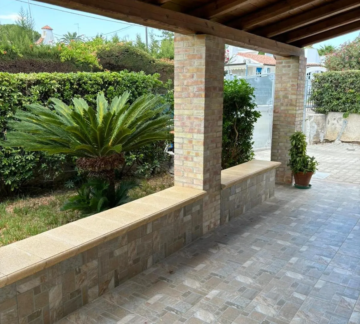 Villa Del Cavaliere Fontane Bianche