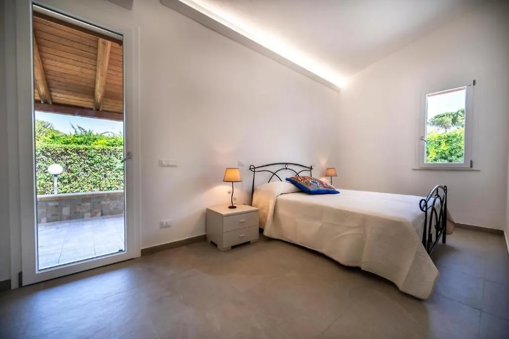Villa Del Cavaliere Fontane Bianche 0*,  Italy